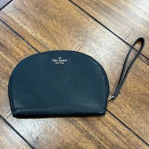 Kate Spade ♠️ domed wallet/wristlet.